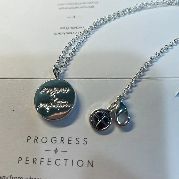 Bryan Anthonys~Progress & Perfection NEW-NBW beautiful silver necklace - Picture 7 of 8